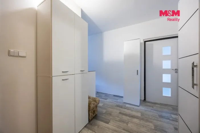 Prodej bytu 3+1, Klášterec nad Ohří - Miřetice u Klášterce nad Ohří, Dukelská, 61 m2