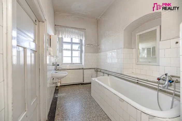 Prodej rodinného domu, Nové Město nad Metují, Komenského, 909 m2
