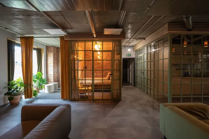 Pronájem atypického bytu, Praha - Vysočany, Poděbradská, 141 m2