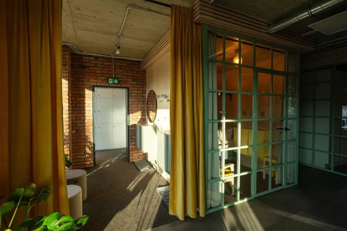 Pronájem atypického bytu, Praha - Vysočany, Poděbradská, 141 m2