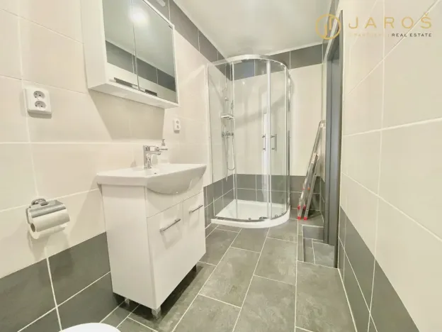 Pronájem bytu 1+1, Kadaň, Na Podlesí, 37 m2