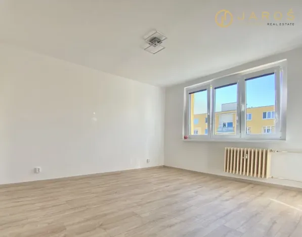Pronájem bytu 1+1, Kadaň, Na Podlesí, 37 m2