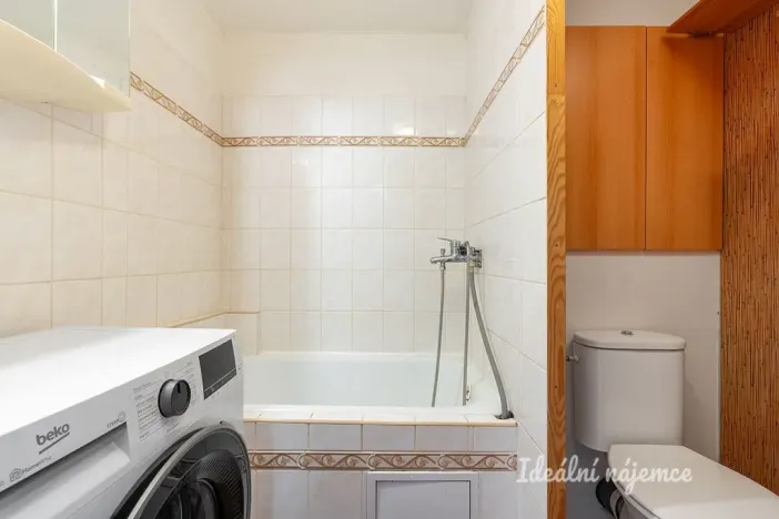 Pronájem bytu 2+kk, Praha - Prosek, Zárybská, 41 m2
