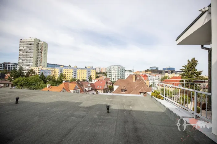 Pronájem bytu 2+kk, Praha - Michle, Podle Kačerova, 43 m2