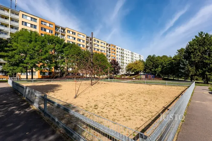 Pronájem bytu 3+kk, Praha - Petrovice, Rezlerova, 63 m2