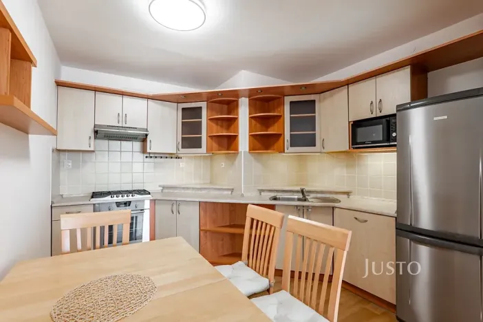 Pronájem bytu 3+kk, Praha - Petrovice, Rezlerova, 63 m2