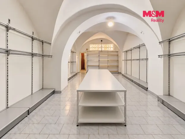 Pronájem obchodního prostoru, Kostelec nad Černými lesy, náměstí Smiřických, 74 m2