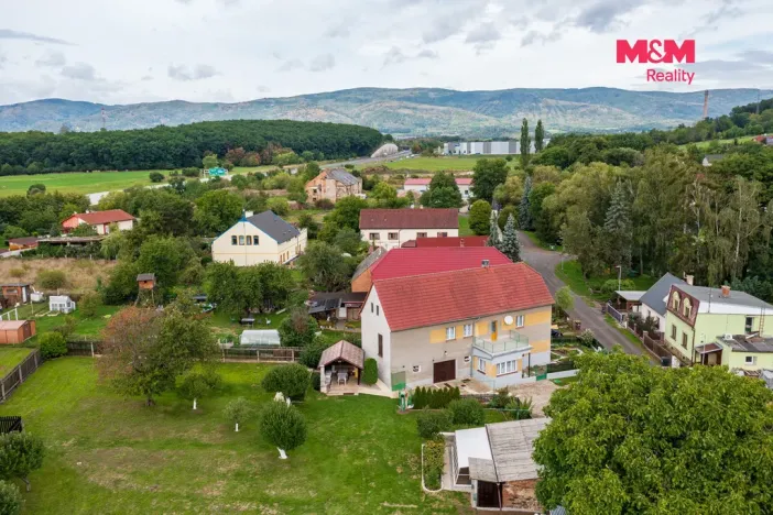 Prodej rodinného domu, Chlumec - Český Újezd, 190 m2