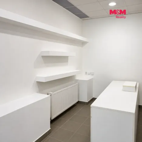 Pronájem obchodního prostoru, Pardubice - Zelené Předměstí, Smilova, 63 m2