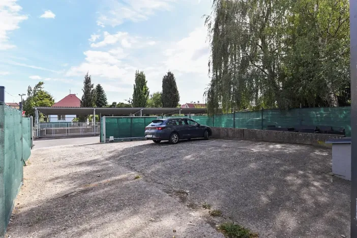 Prodej skladu, Praha - Horní Počernice, Komárovská, 210 m2
