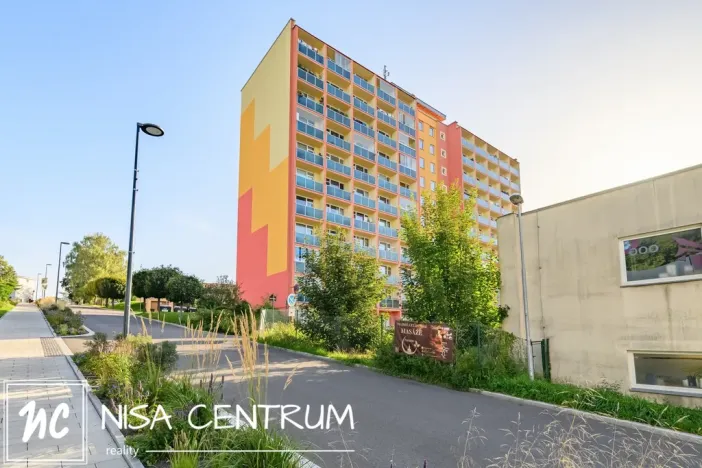 Pronájem bytu 1+1, Liberec, Nad Školou, 37 m2