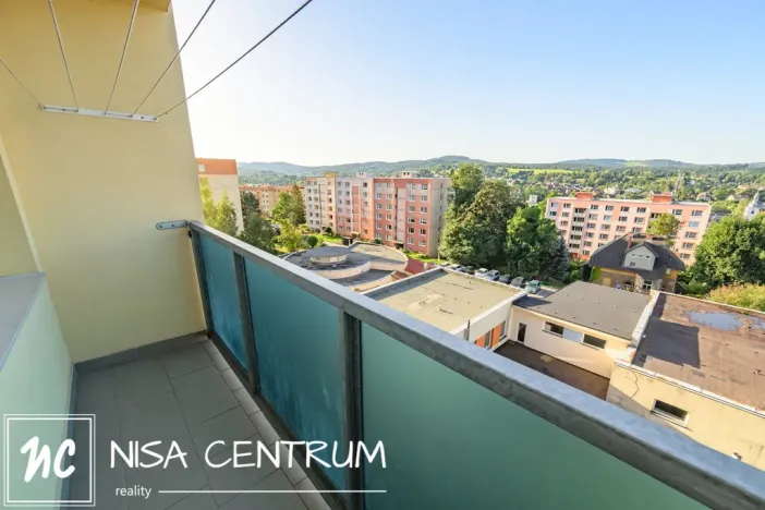 Pronájem bytu 1+1, Liberec, Nad Školou, 37 m2