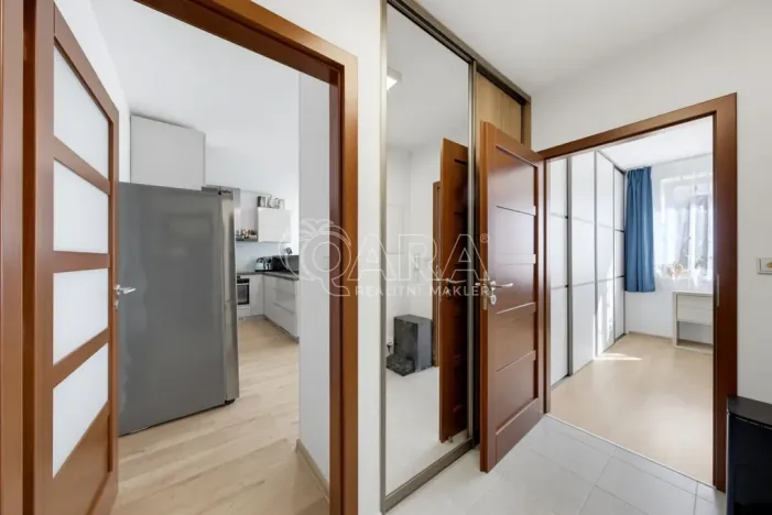 Prodej bytu 2+kk, Chýně, Uherova, 53 m2