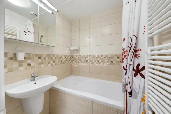 Prodej bytu 2+kk, Chýně, Uherova, 53 m2