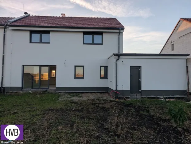 Prodej rodinného domu, Hrušky, 171 m2