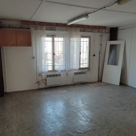 Pronájem komerčního pozemku, Praha - Kunratice, Dobronická, 700 m2