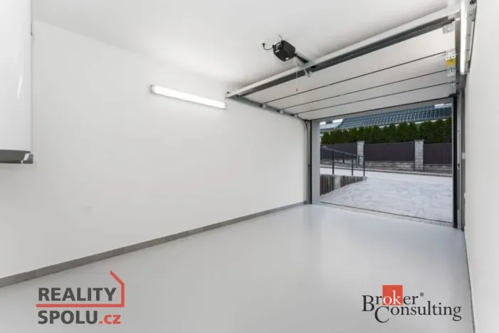 Pronájem bytu 4+kk, Hradec Králové - Nový Hradec Králové, Buková, 149 m2