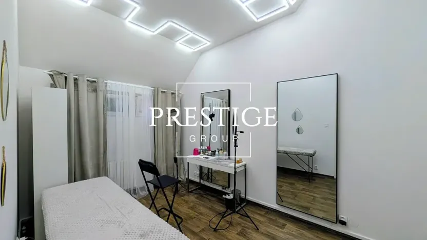 Pronájem obchodního prostoru, Praha - Vysočany, Freyova, 120 m2