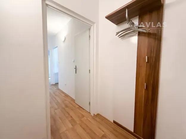 Pronájem bytu 1+1, Lhenice, Sídliště SNP, 43 m2