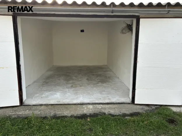 Prodej garáže, Náměšť nad Oslavou, 18 m2