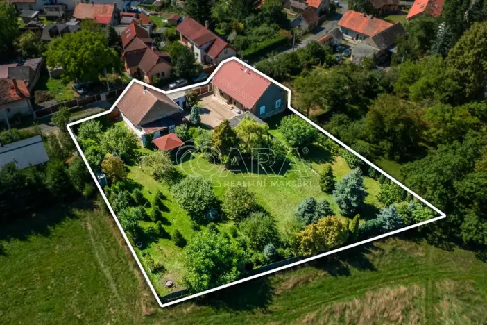 Prodej vícegeneračního domu, Velký Chlumec, 180 m2