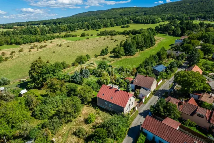 Prodej vícegeneračního domu, Velký Chlumec, 180 m2