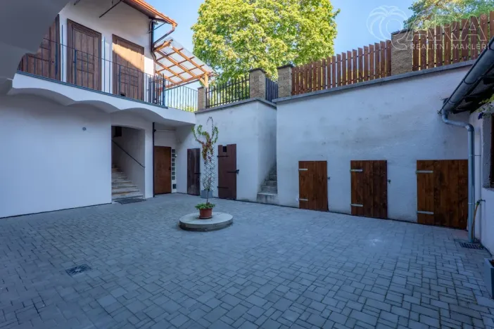 Prodej atypického bytu, Praha - Prosek, Prosecká, 56 m2