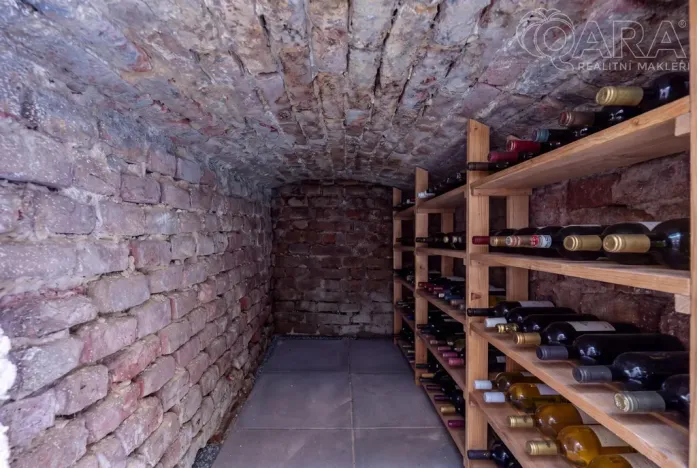 Prodej atypického bytu, Praha - Prosek, Prosecká, 56 m2