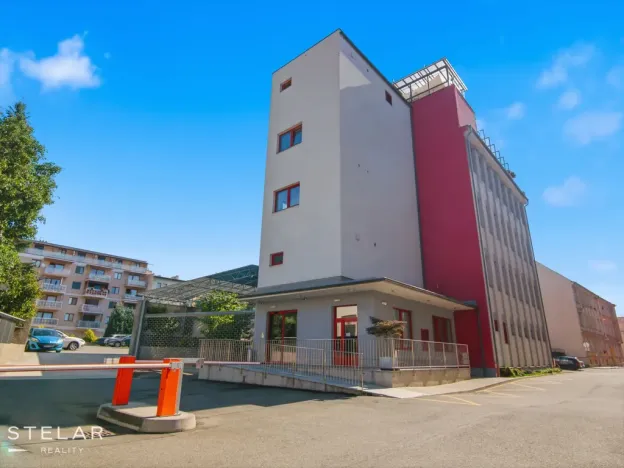 Pronájem kanceláře, Opava - Předměstí, Provaznická, 213 m2