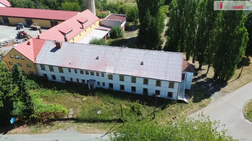 Prodej ubytování, Skapce - Zálezly, 1218 m2