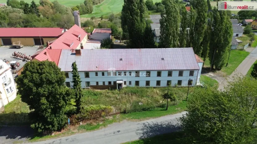 Prodej ubytování, Skapce - Zálezly, 1218 m2
