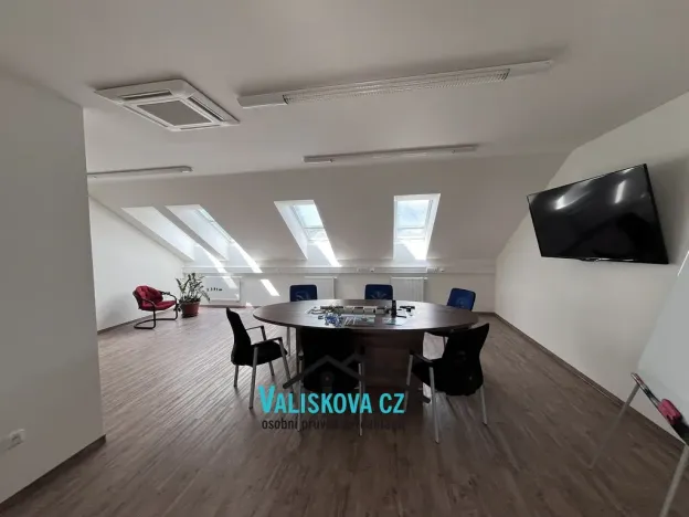 Pronájem ordinace, Hulín, Vrchlického, 300 m2