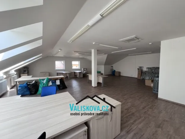 Pronájem ordinace, Hulín, Vrchlického, 300 m2