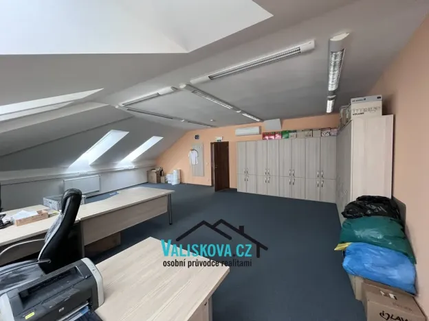 Pronájem ordinace, Hulín, Vrchlického, 300 m2