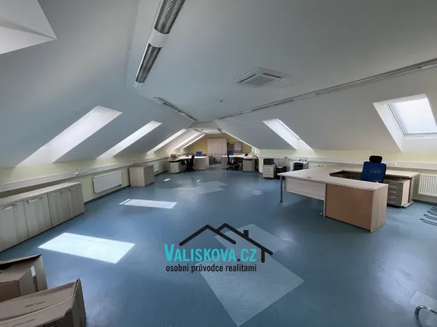 Pronájem ordinace, Hulín, Vrchlického, 300 m2