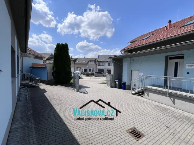 Pronájem ordinace, Hulín, Vrchlického, 300 m2