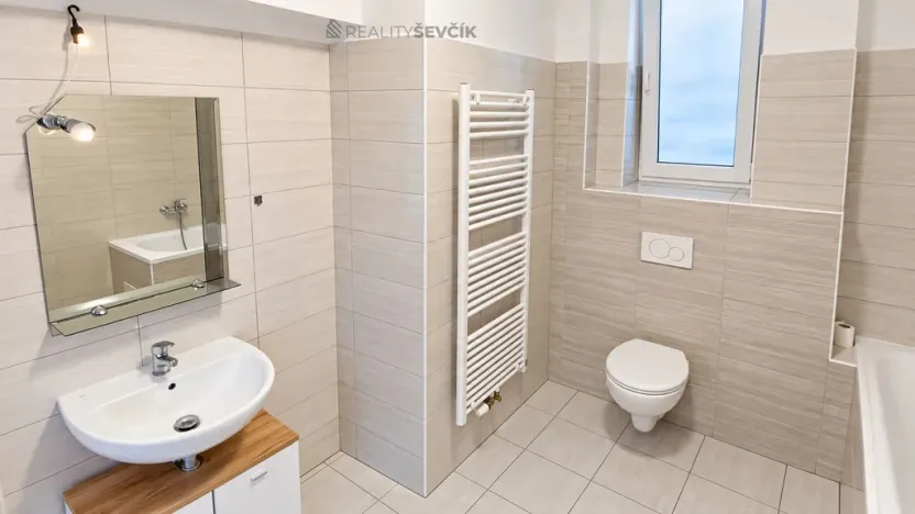 Pronájem bytu 1+1, České Budějovice - České Budějovice 3, Pražská tř., 45 m2