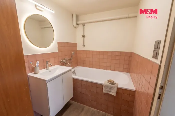 Prodej bytu 2+1, Dolní Krupá, 51 m2