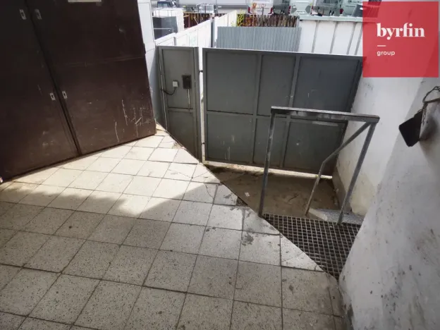 Pronájem obchodního prostoru, Opava, Zámecký okruh, 215 m2