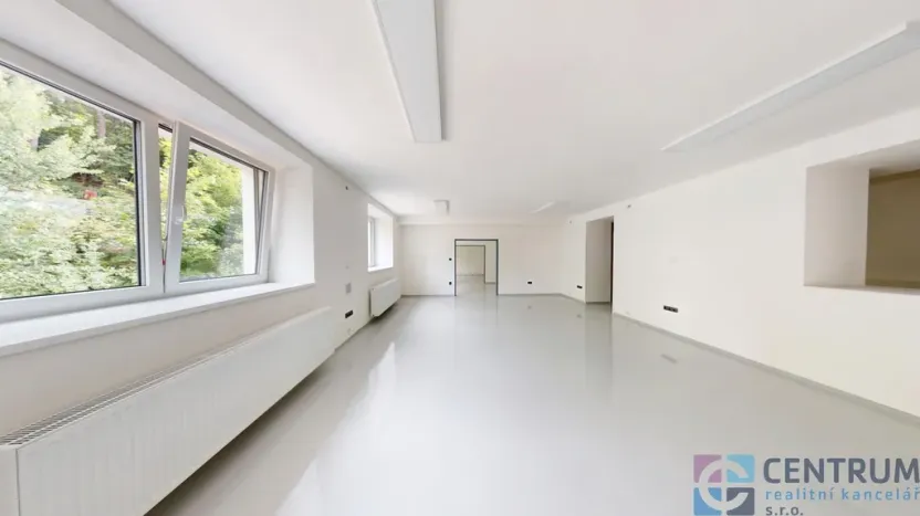 Pronájem kanceláře, Jablonec nad Nisou, Liberecká, 350 m2