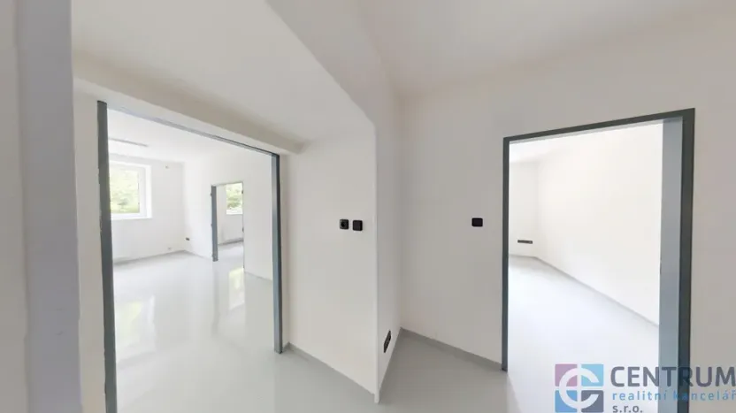 Pronájem kanceláře, Jablonec nad Nisou, Liberecká, 350 m2