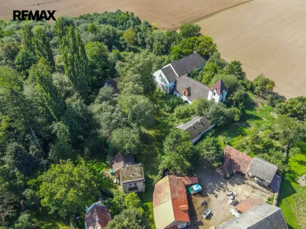 Prodej pozemku pro bydlení, Zásmuky, 42137 m2