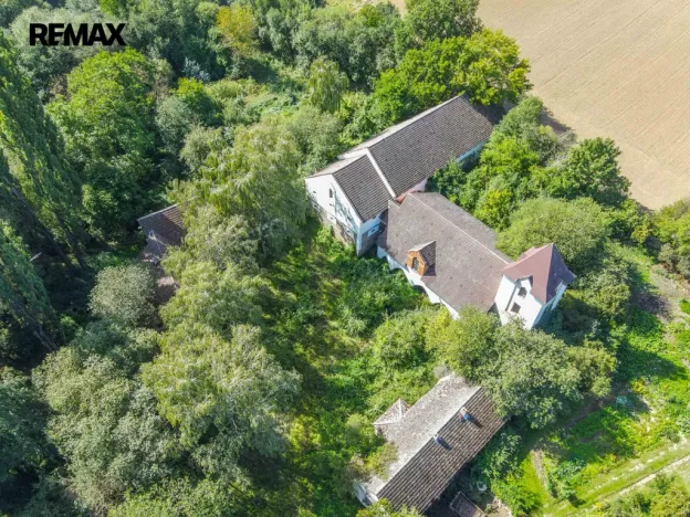 Prodej pozemku pro bydlení, Zásmuky, 42137 m2