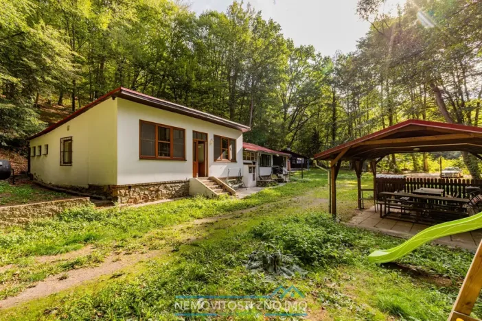 Prodej chaty, Štítary, 180 m2
