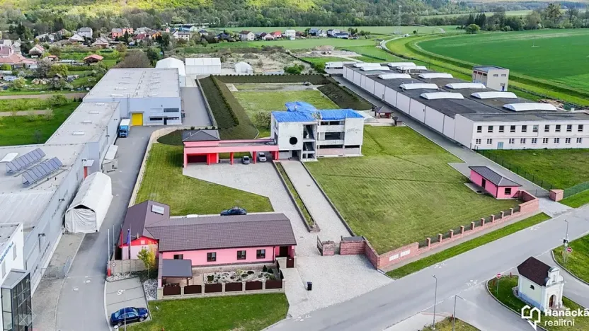 Prodej komerčního pozemku, Moravičany, 13670 m2