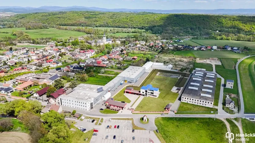 Prodej komerčního pozemku, Moravičany, 13670 m2