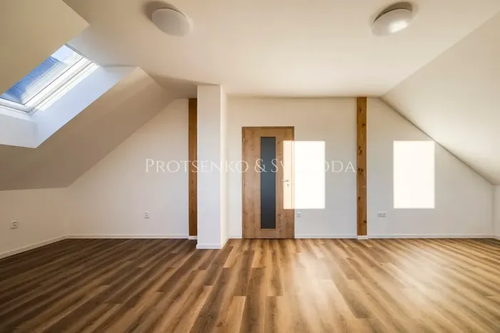 Prodej rodinného domu, Kamenice nad Lipou, Dobšova, 215 m2
