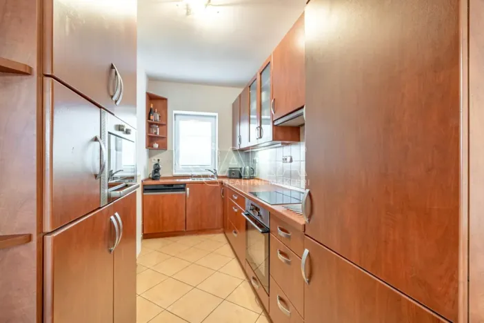 Pronájem rodinného domu, Hostivice, Kaštanová, 98 m2