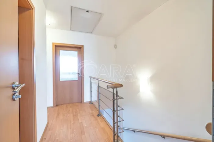 Pronájem rodinného domu, Hostivice, Kaštanová, 98 m2