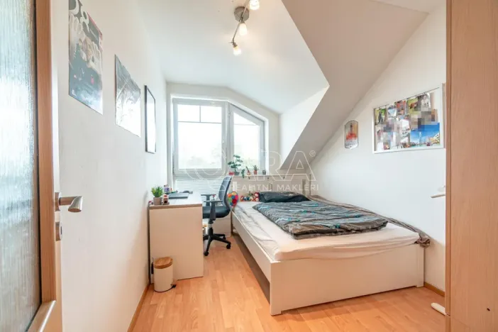 Pronájem rodinného domu, Hostivice, Kaštanová, 98 m2